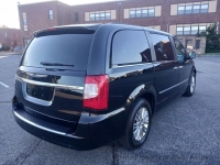 2015 Chrysler Town & Country for sale in Riverhead, New York (ID-137413)