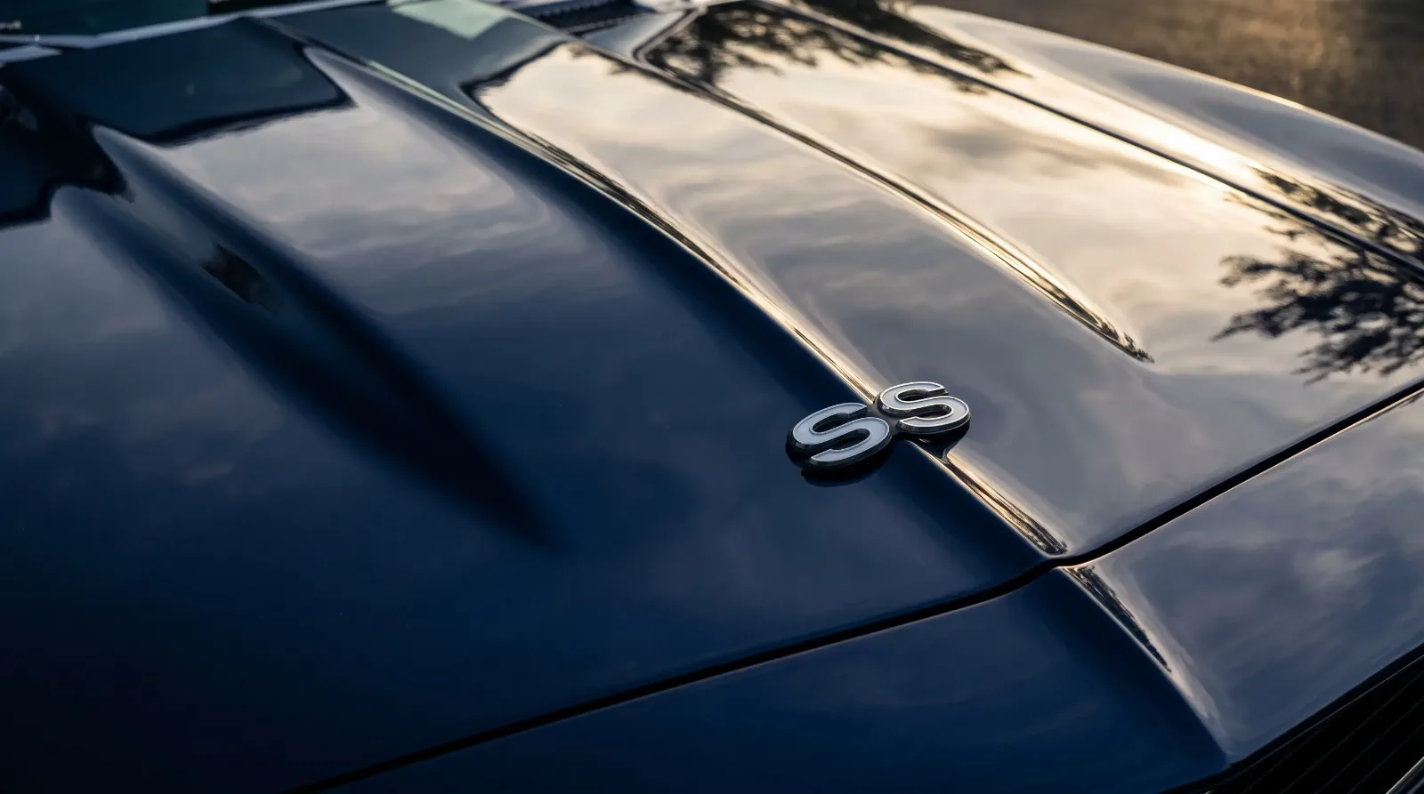 Camaro cowl-induction hood and SS emblem