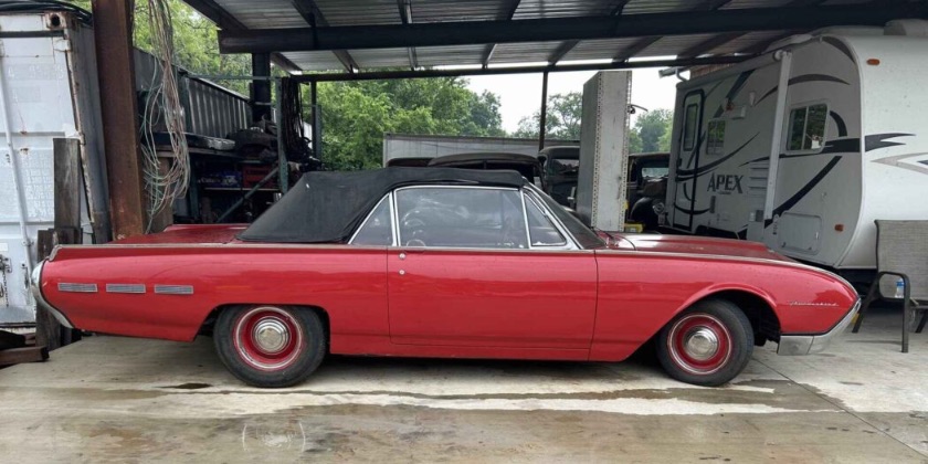 1962 Ford Thunderbird