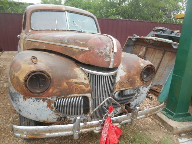 1941 Ford Deluxe