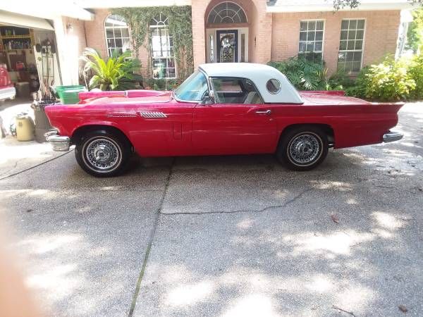 1957 Ford Thunderbird