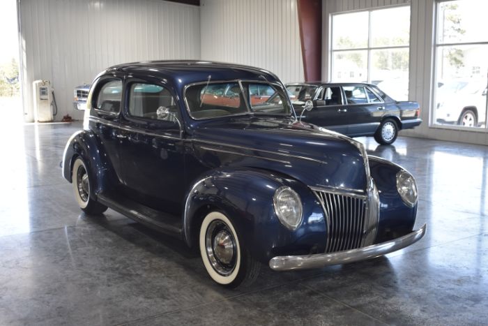 1939 Ford Deluxe