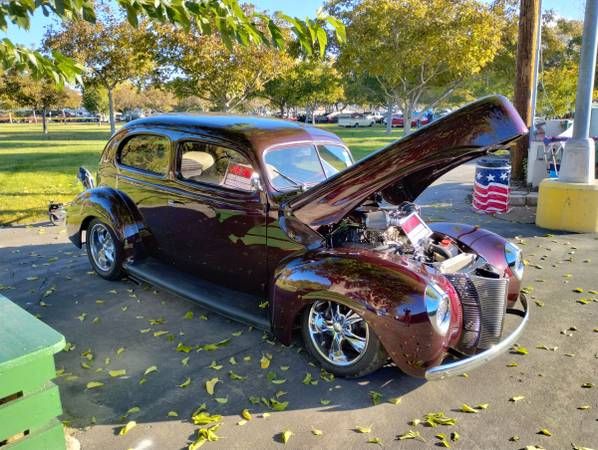 1940 Ford Deluxe