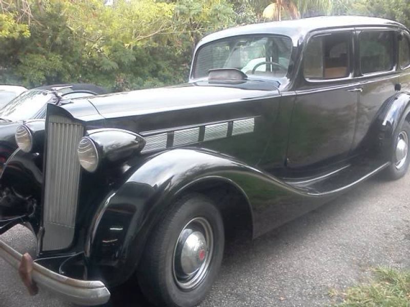 1937 Packard Super Eight