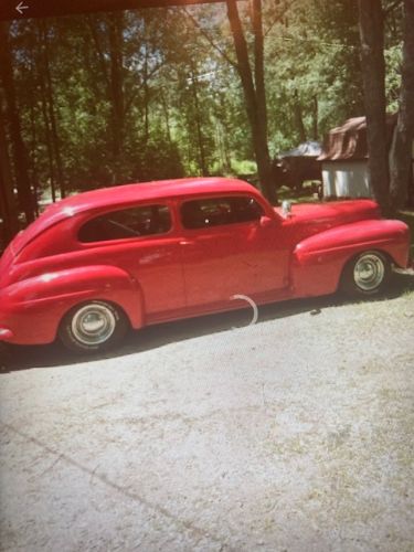 1947 Ford Deluxe