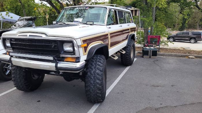 1987 Jeep Grand Wagoneer