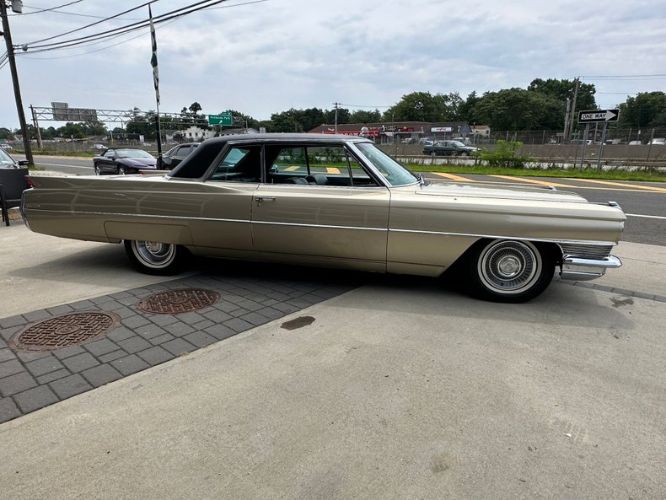 1964 Cadillac Coupe DeVille