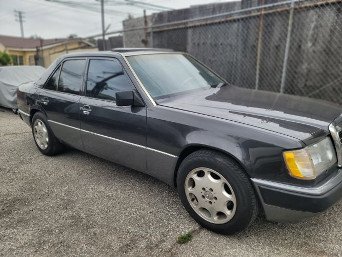 1992 Mercedes-Benz 400E