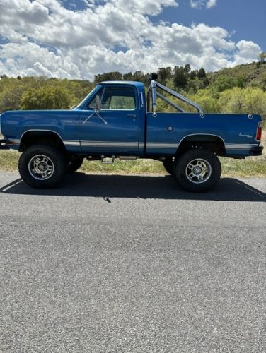 1976 Dodge Adventurer