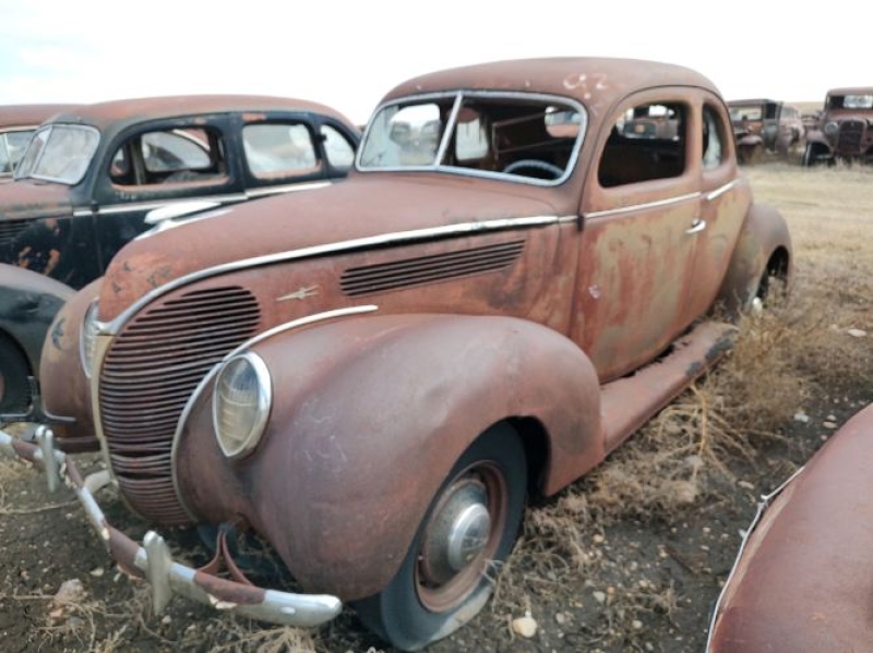 1938 Ford Deluxe