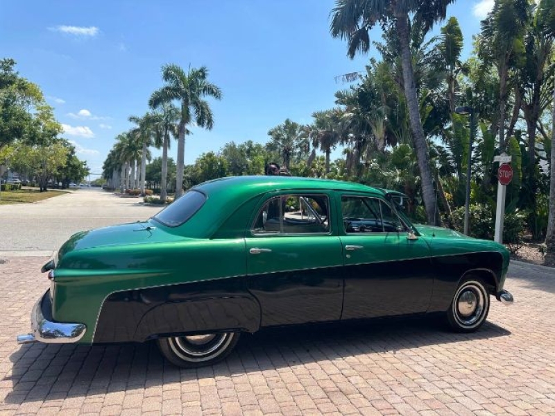 1949 Ford Custom Deluxe