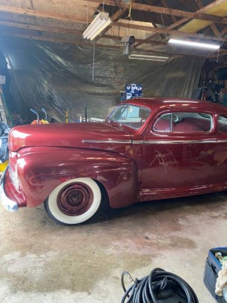 1948 Ford Deluxe