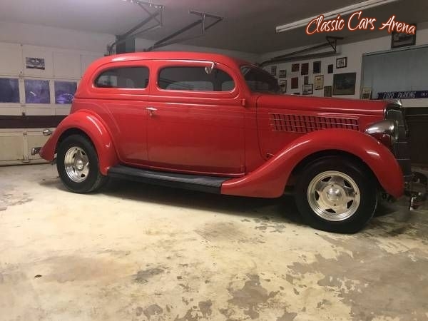 1935 Ford Model 48