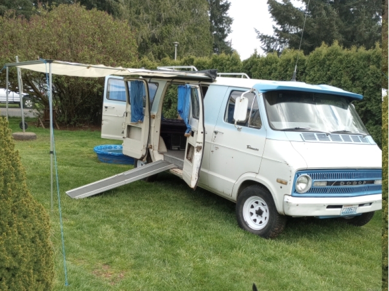 1971 Dodge B200