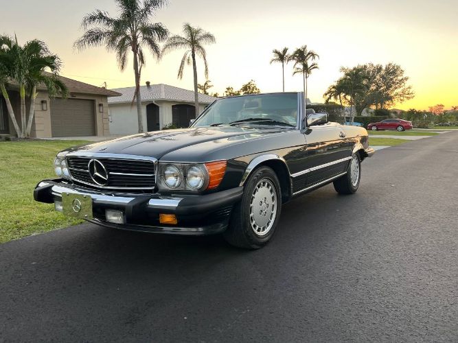 1988 Mercedes-Benz 560 SL