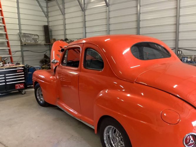 1947 Ford Deluxe