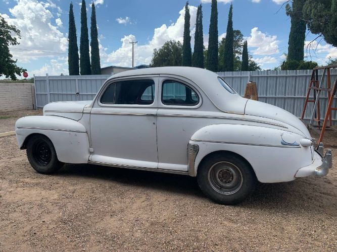 1946 Ford Deluxe